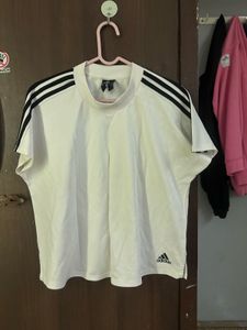 Adidas tshirt