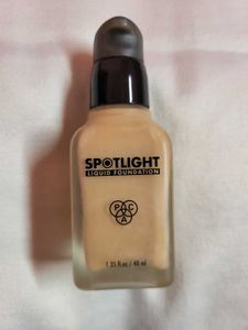 PAC Spotlight Liquid Foundation