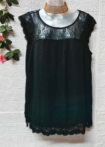 Size L 🎁Buy 2 Get 1 Free 🎁Lace Detail Top