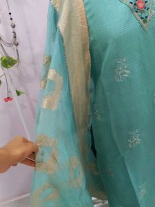 Extremely Graceful Suit Set