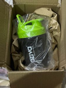 OZiva Gym Shaker Green Top, 300ml