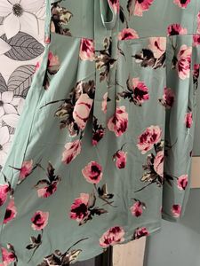 Tokyo Talkies Stylish Midi Dress