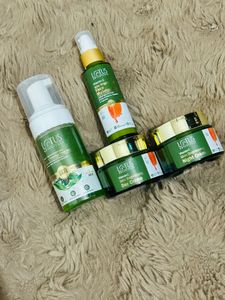Lotus Botanicals Kit &amp; The Man Company Lip Scrub