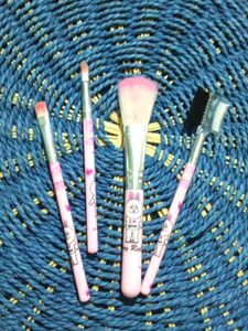 Line Friends Makeup Brush Set😉🌷