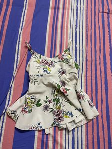 Backless Top🩷🤍