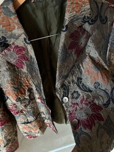 VINTAGE SILK TAPESTRY BLAZER