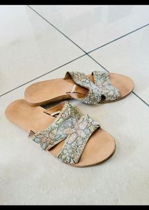 hand work flats