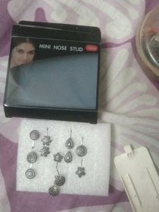 12 Nose Stud