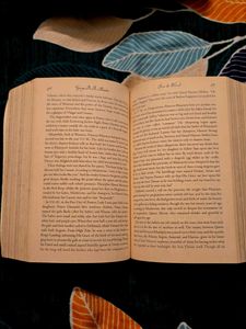 Fire &amp; Blood - George R.R. Martin (House of the Dr