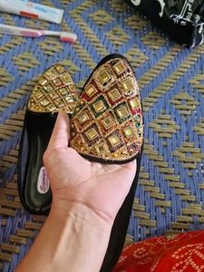 Royal Juti