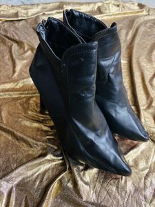 Pointed Toe Heels Boots
