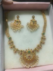 Matte Finish Neckset