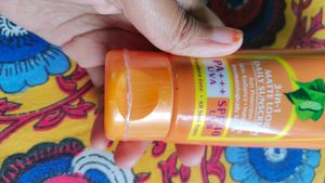 Lotus Herbals 3 In 1 Matte Sunscreen