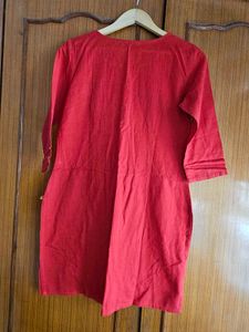 Red Aurelia Kurti