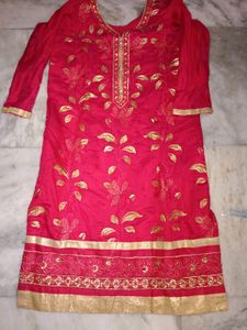 Kurti With Dupatta