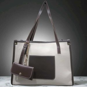 Chic Tote Bag with Pouch