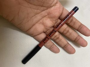 Nykaa lip liner mildly used