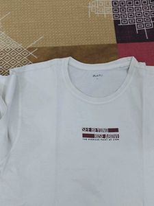 whith graphic tshirt