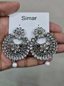Elegant Silver Kundan Earrings