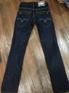 Levi&#39;s Dark Wash Jeans