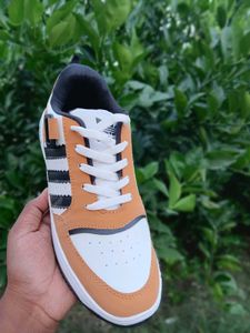 size _7,8,9 avl Adidas Style Sneakers