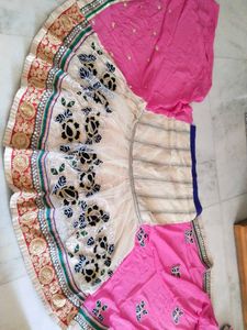 Ghagra Style Saree With Blouse Piece