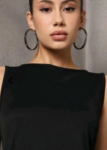 Sleeveless Black Shift Dress