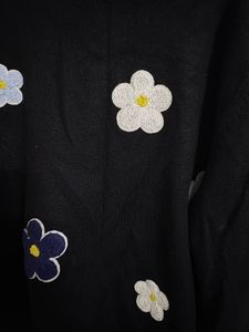 korean Floral Black Sweater (buy1 G1)
