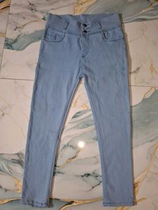 Light Wash High-Waisted Jeans