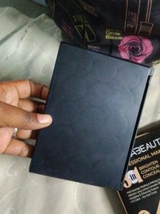 3 In 1 Colour Corrector Concealer Contour