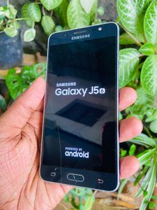 Samsung Galaxy J5 6 - Android