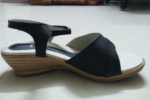 Urban Woods Black Strap Heel Sandals