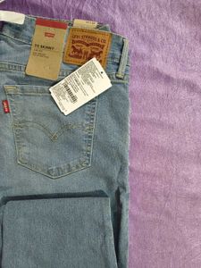 Levi&#39;s 711 Skinny Jeans brand new