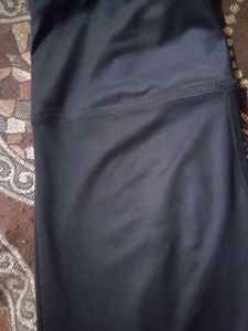 Gym Tights And Sports Bra For Workout