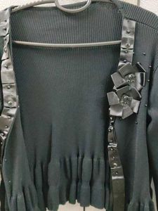 Elegant Black Cardigan with Detail