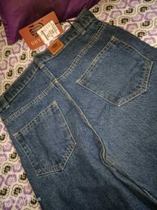 Wide Leg Jeans( New)