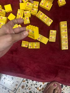 163 Lego pieces