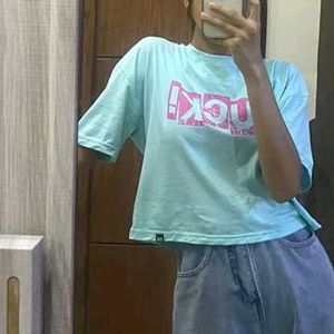 Crop T-shirt 🪬