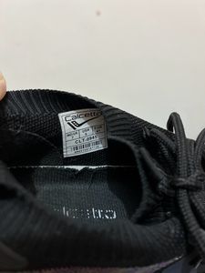 Calcetto sports shoes