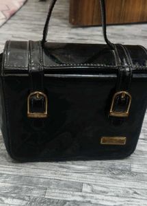 Chic Black Handbag