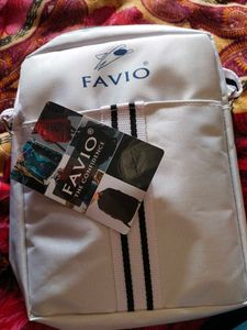 FAVIO White Crossbody Bag - New!