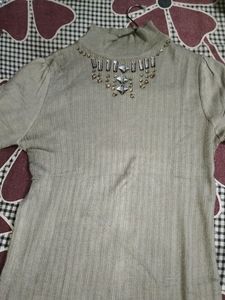 women winter top round neck ( grey colour) stone w