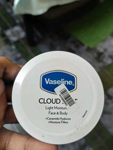 Vaseline Cloud Moisturizer