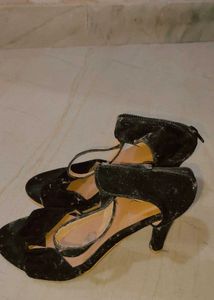 Black Heeled Sandals
