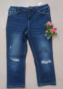 New Ripped Ankle Length Jean