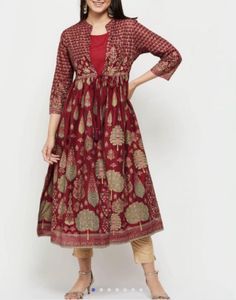 Solid Kurta with Printed Anarkali Cape