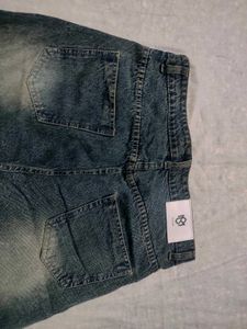 Unique Cropped Wide-Leg Jeans