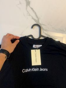 Calvin Klein new Tshirt