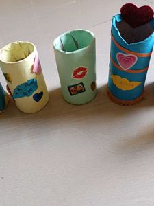 Set Of Pemcil Stand
