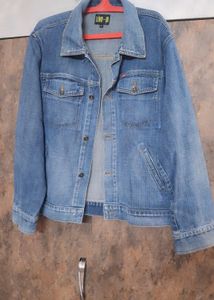 DENIM JACKET FOR THE STYLE AND FASHION..